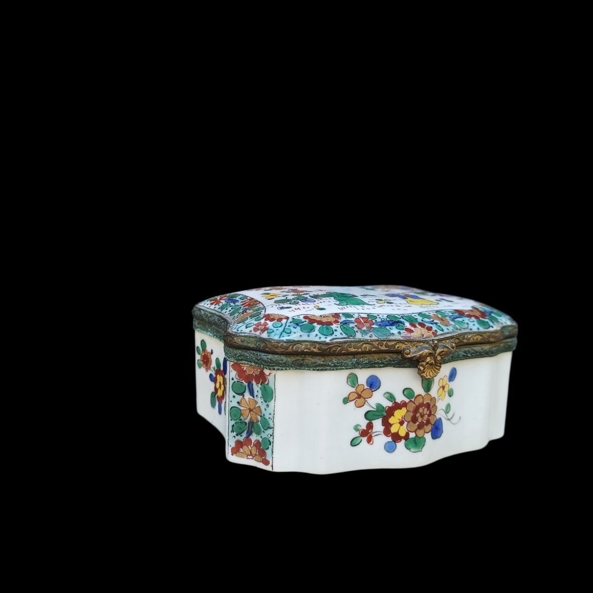 Porcelain And Gilded Bronze Snuffbox. France, 18th Century.-photo-3