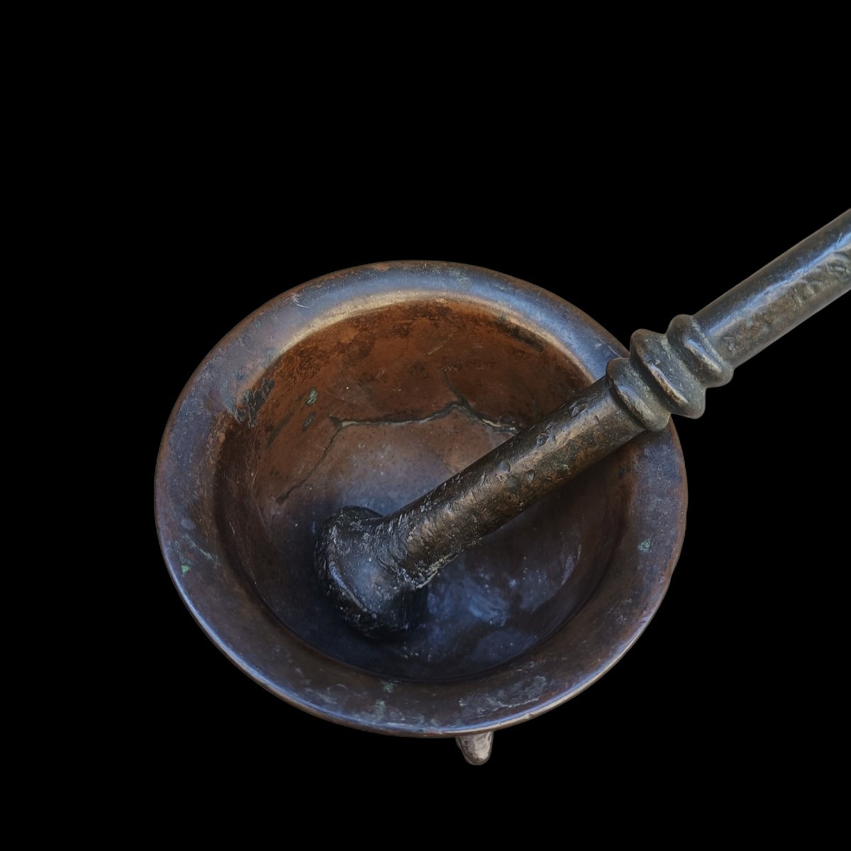 Mortier de pharmacie en bronze avec pilon. Italie, XVIIe siècle.-photo-4