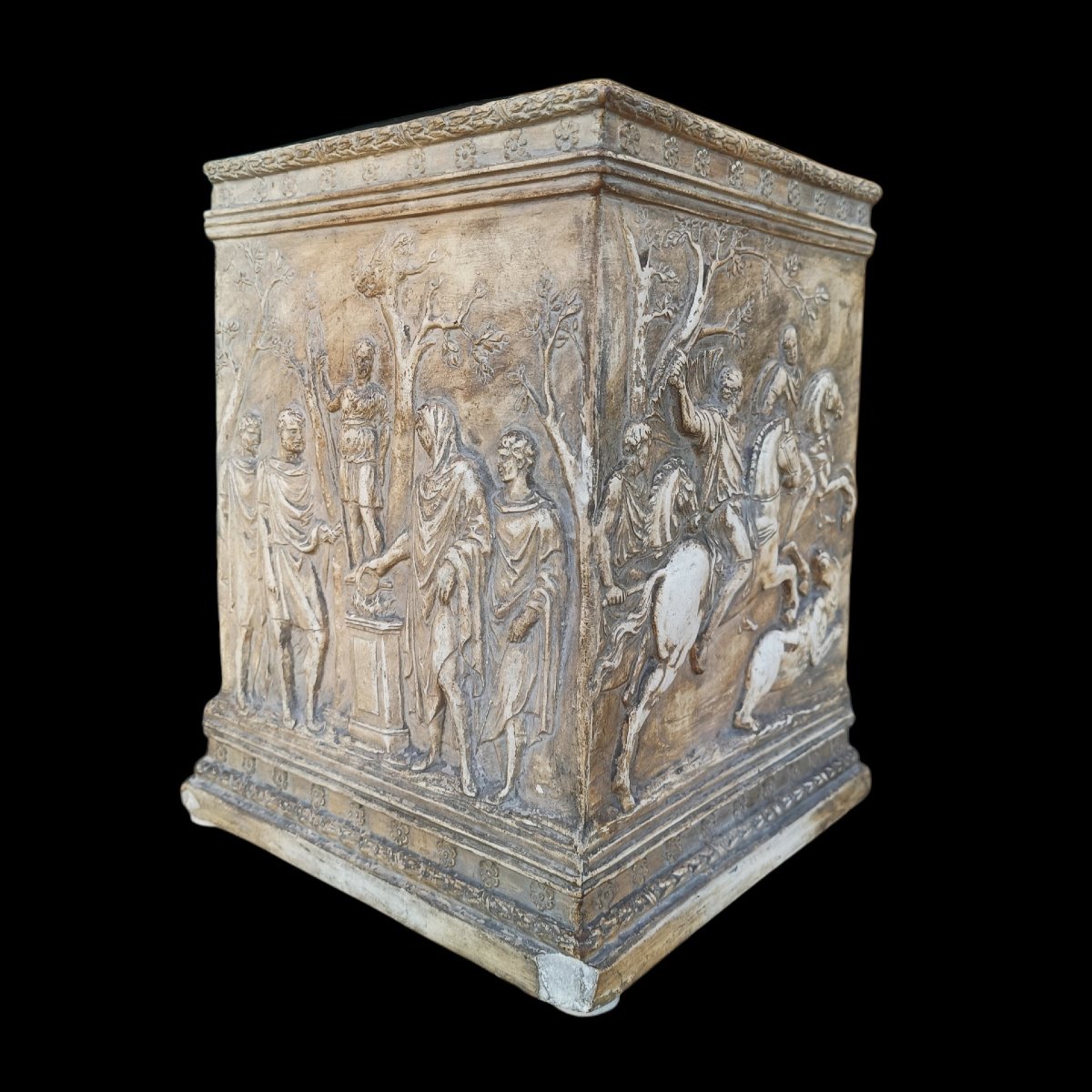 Vase en plâtre patiné. Italie, début du XXe siècle.-photo-4