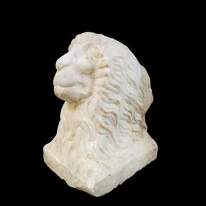 Lion en marbre blanc.Italie,16ème siècle.
