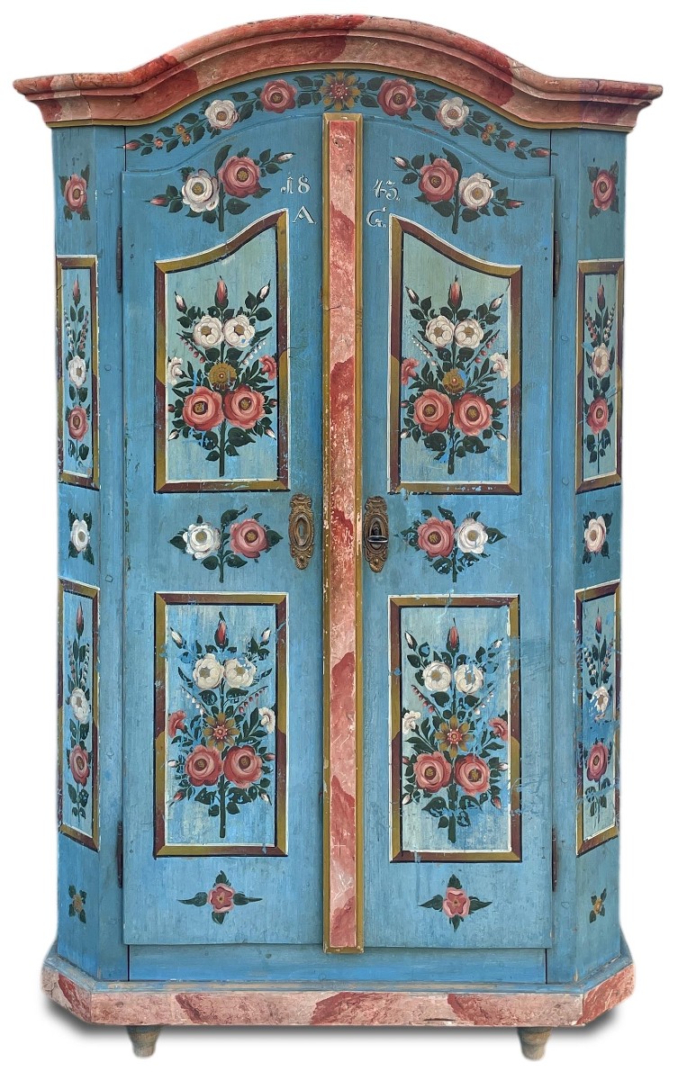 Armoire peinte datée de 1843
