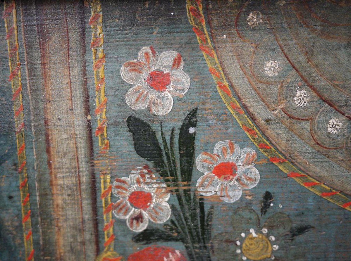 Coffre Alpin peint avec fleurs-photo-4