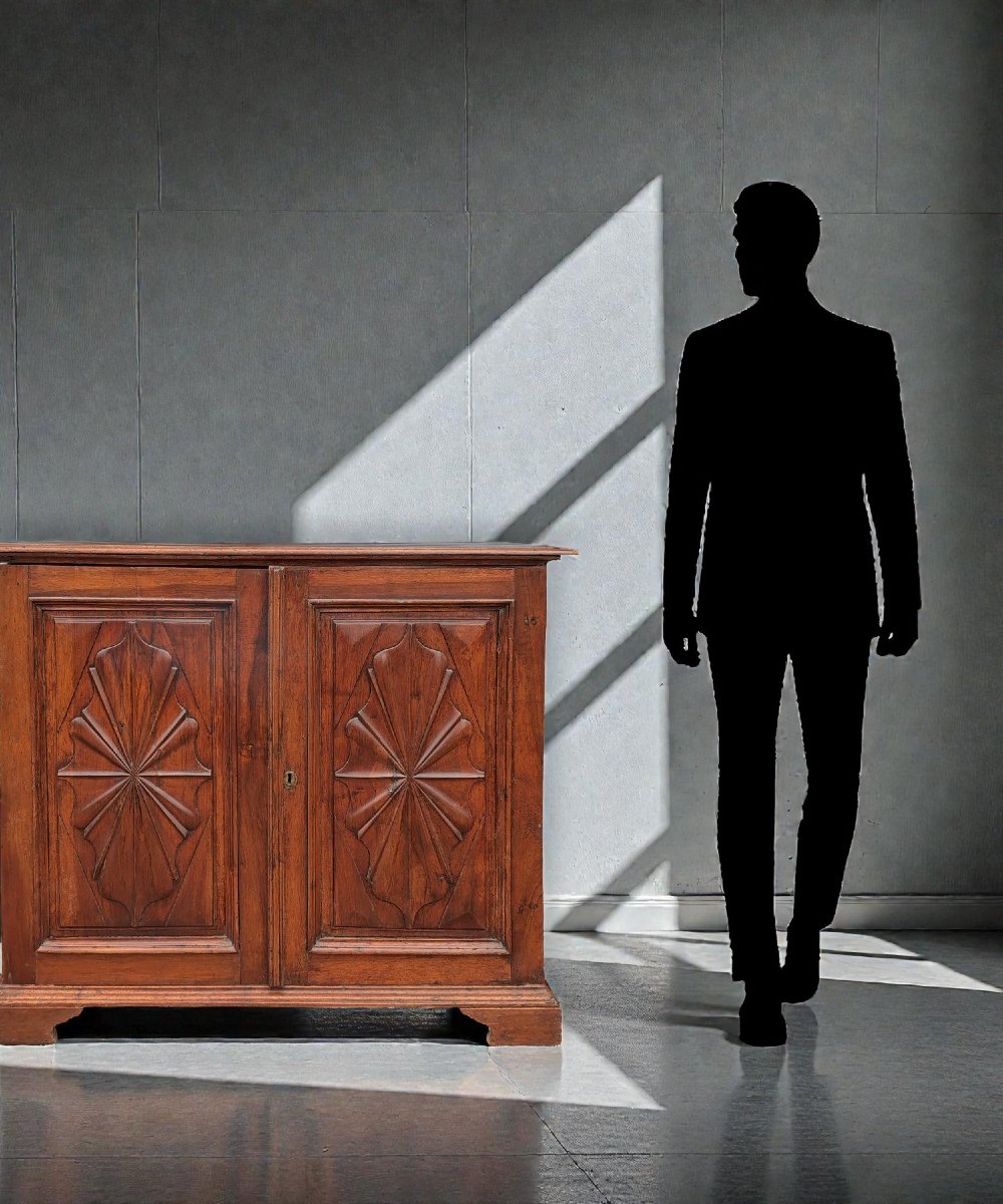 Piedmontese Walnut Sideboard -photo-4