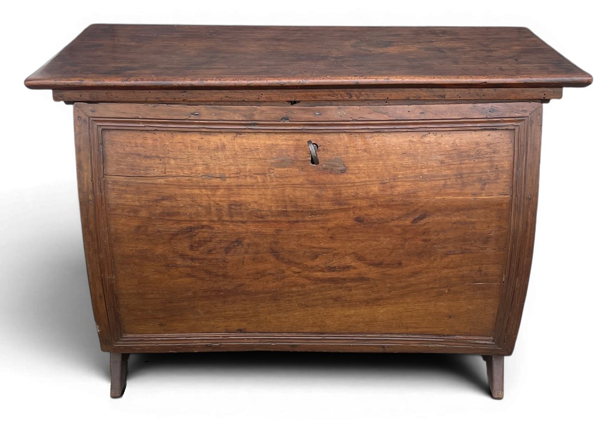 Chest With A Curved Front In Walnut And Oak