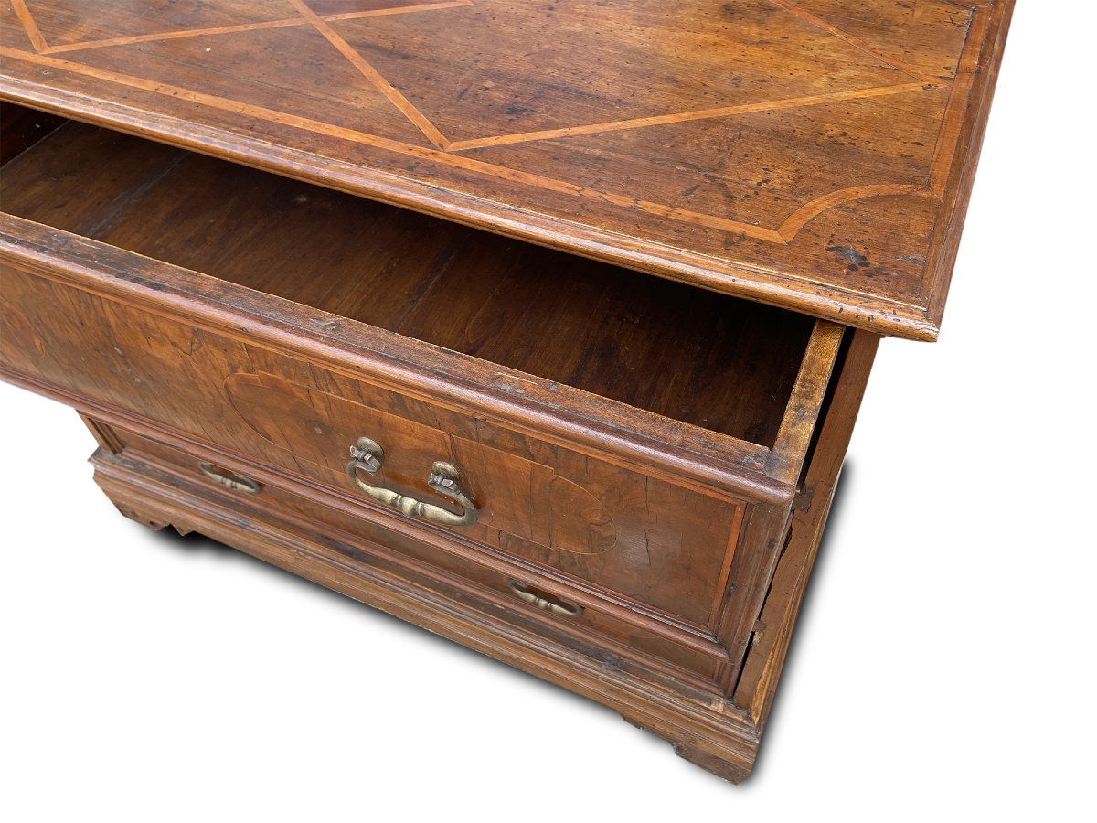 Commode en noyer avec marqueterie - Italie du Nord, début du XVIIIe siècle-photo-5