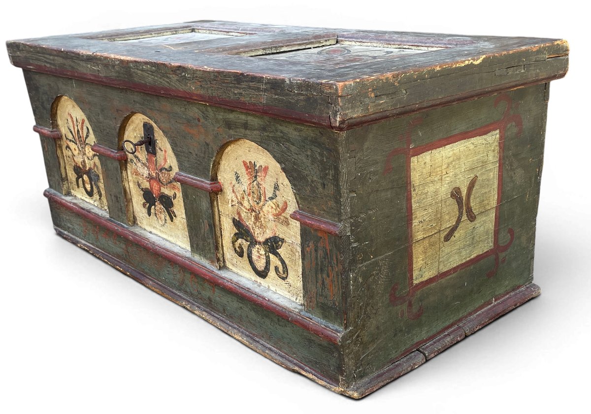 Coffre Tyrolien Peint daté de 1807 