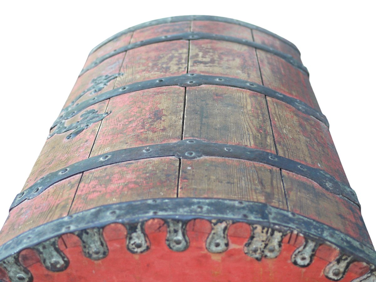 Painted Chest Dated 1704-photo-3