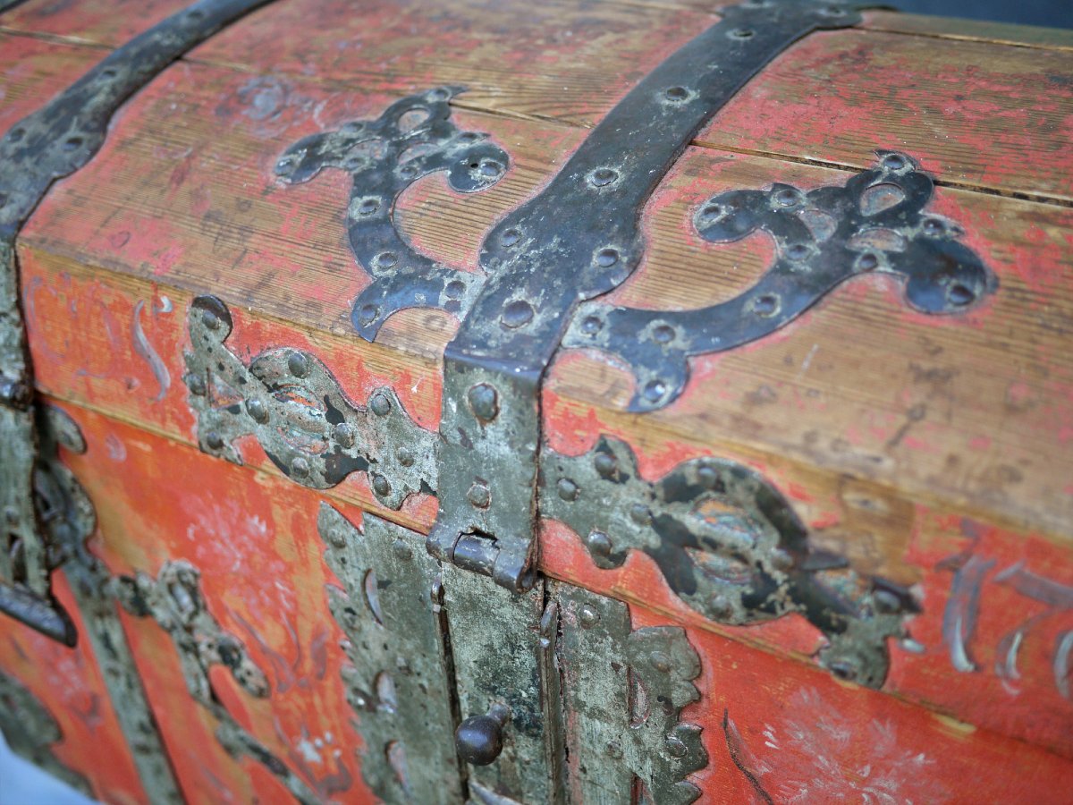 Painted Chest Dated 1704-photo-1