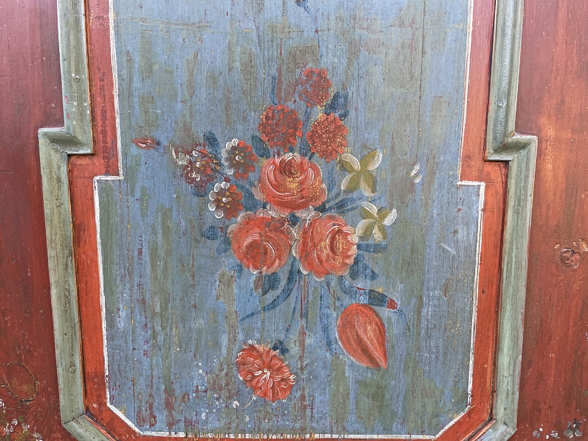 Red Alpine Painted Cabinet With Flowers, Dated 1818  -photo-2