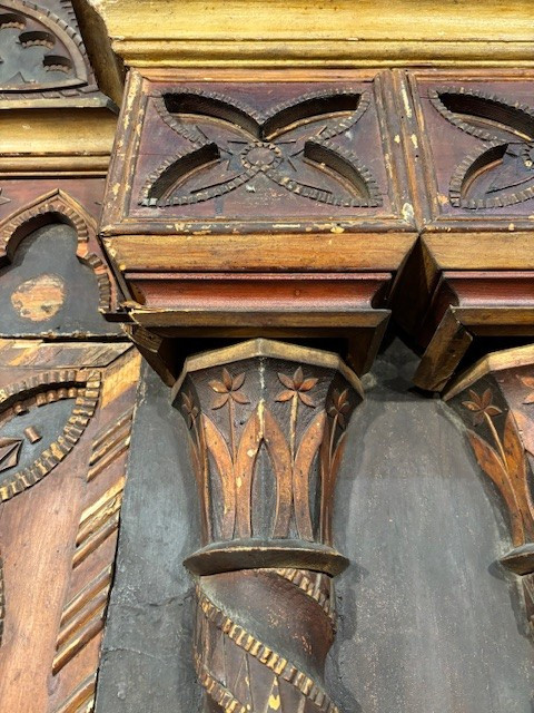 Neo-gothic Style Boiserie With 3 Doors -photo-3