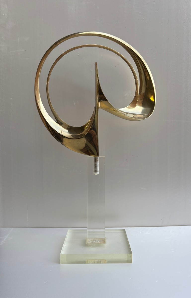 sculpture en bronze doré sur base en plexiglass signée et datée "Carmelo Cappello '74-photo-4