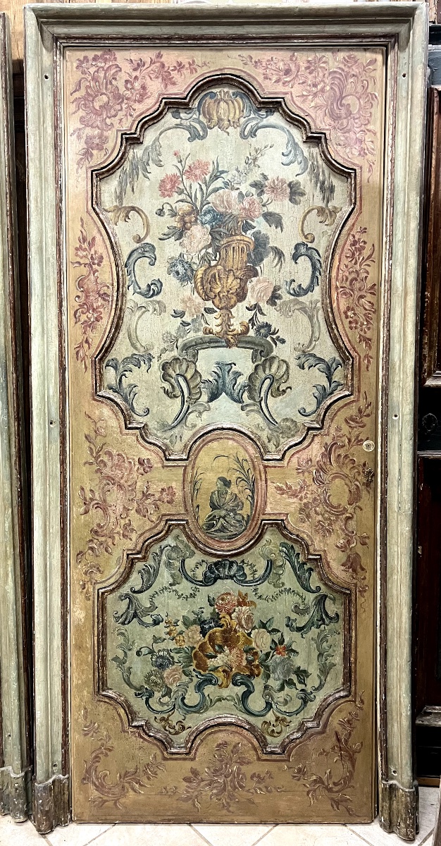 Paire de portes en bois peint et doré-photo-2