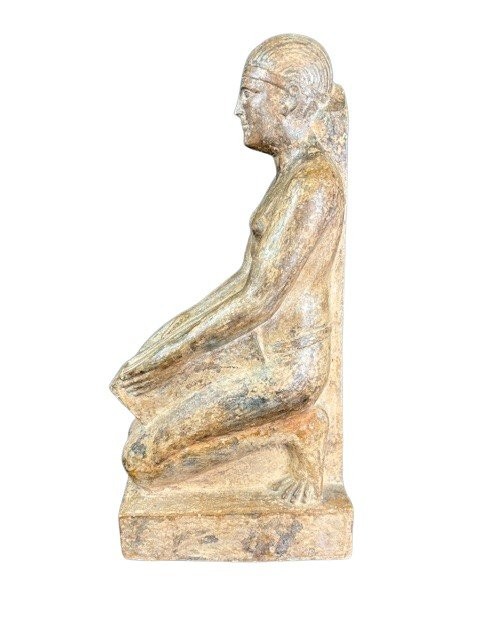 Sculpture en terre cuite représentant le scribe assis-photo-3