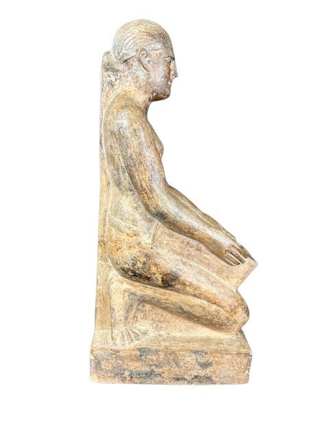 Sculpture en terre cuite représentant le scribe assis-photo-4