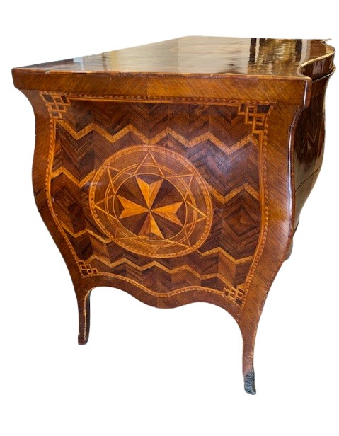 Chest Of Drawers Veneered And Inlaid With The Maltese Cross-photo-4