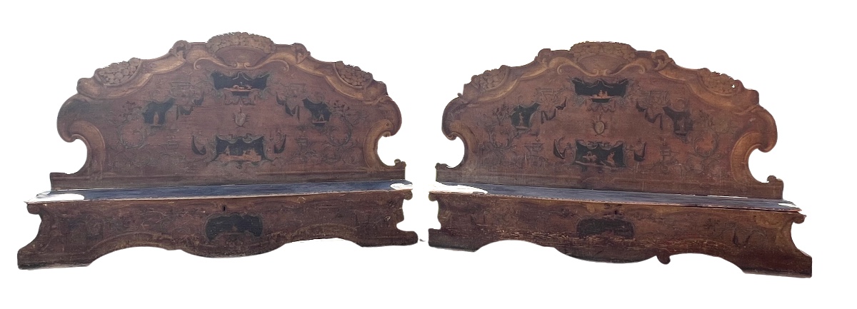 Paire de bancs en bois peint XVIII° Siècle