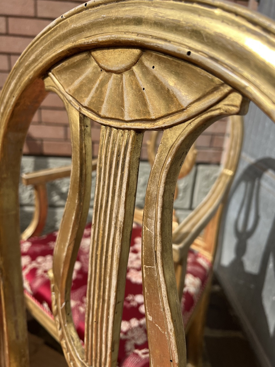 Quatre fauteuils en bois sculpté et doré -photo-5