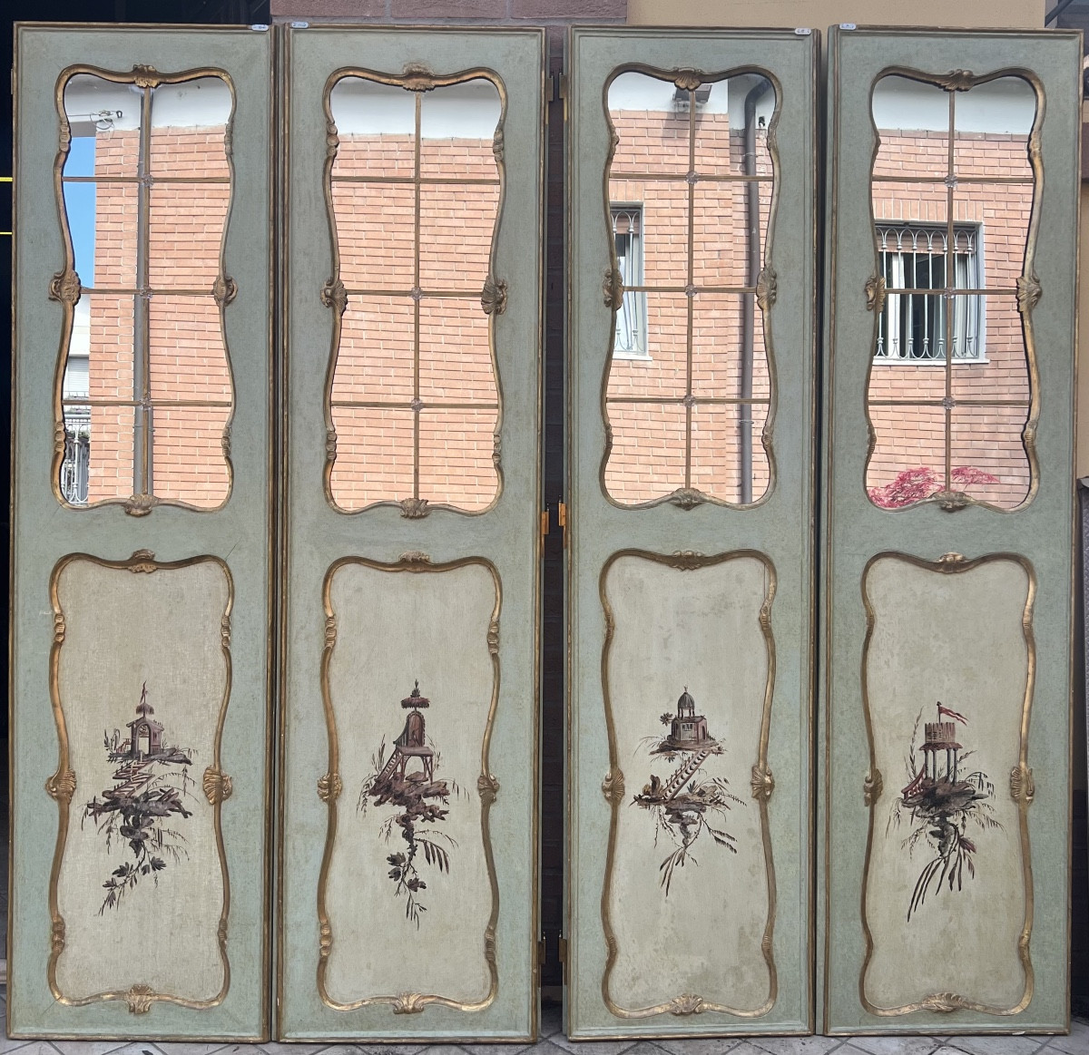 A Pair Of Double Doors Made Of Painted And Partially Gilded Wood From The Venetian Region-photo-2