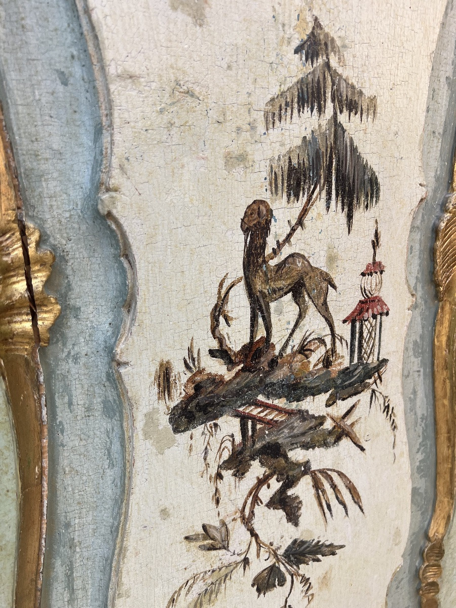 A Pair Of Double Doors Made Of Painted And Partially Gilded Wood From The Venetian Region-photo-3