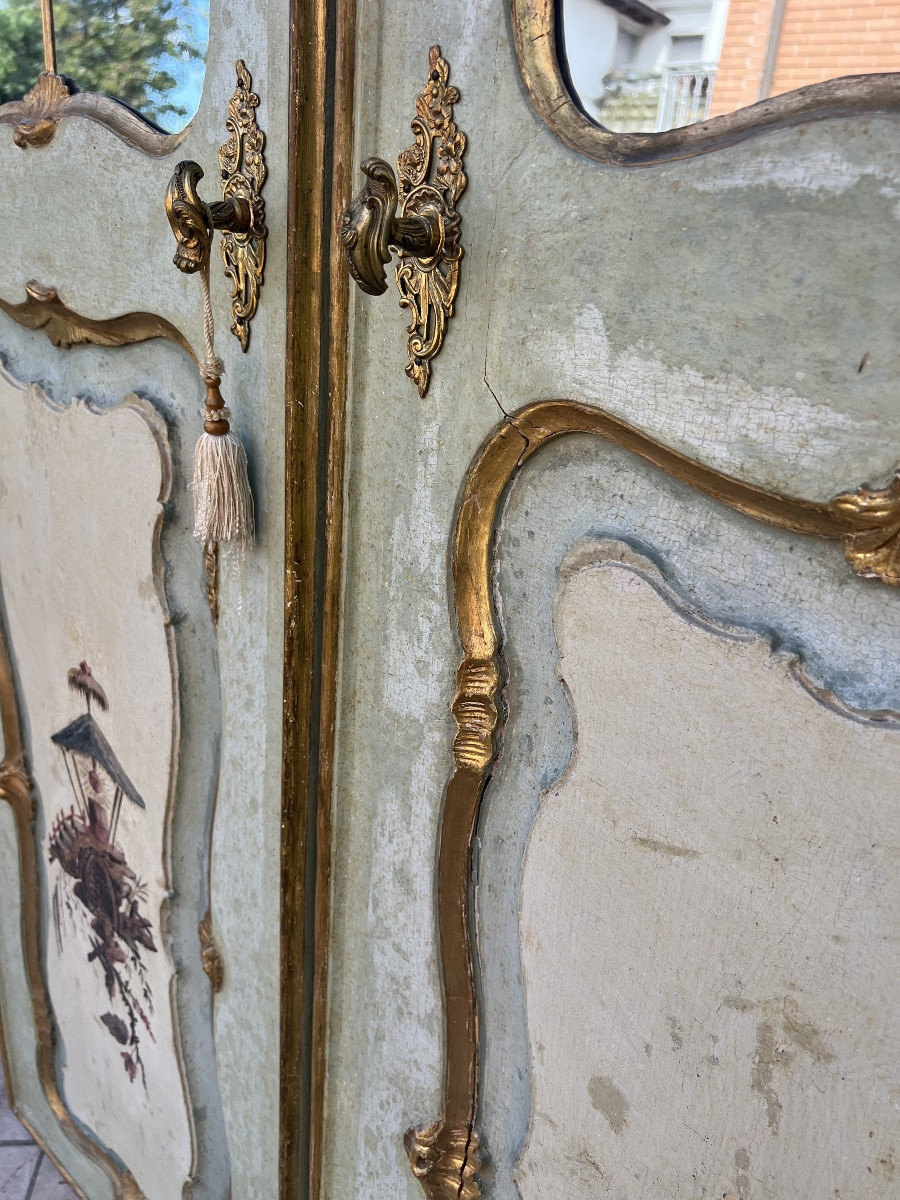 A Pair Of Double Doors Made Of Painted And Partially Gilded Wood From The Venetian Region-photo-8