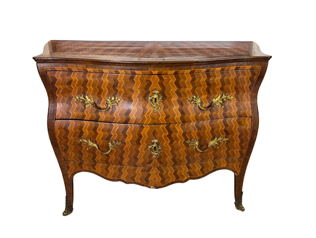 Commode de la région de Parme avec placage à panneaux en losange et bronzes dorés d'origine-photo-2
