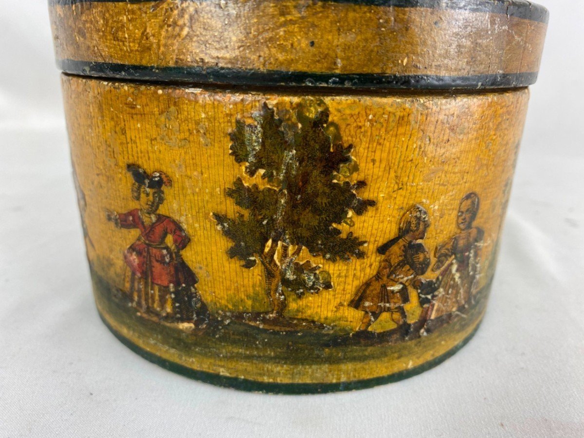 Boîte ronde décorée de figurines en papier avec peinture originale-photo-3