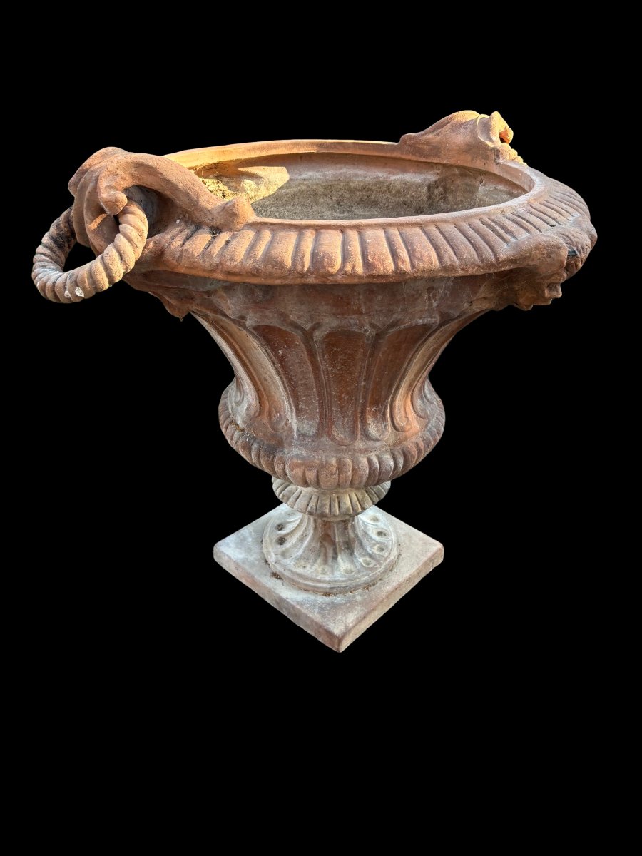 Vase toscan en terre cuite avec anneaux