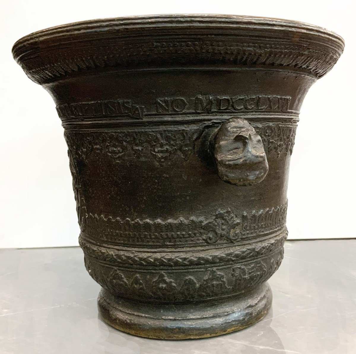 Mortier en bronze signé et daté 1779-photo-2