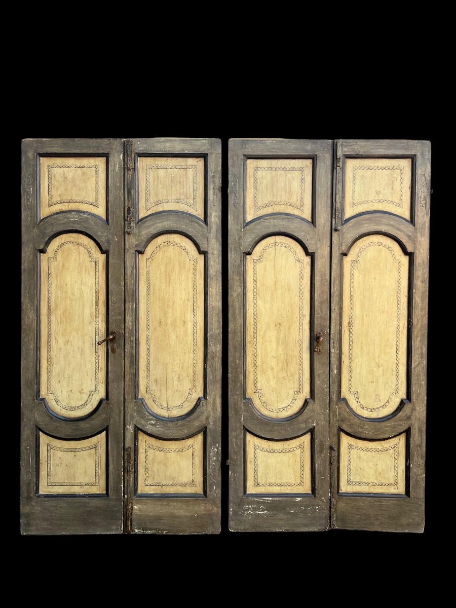 A Pair Of Doors That Are Painted And Decorated Also On The Back -photo-2
