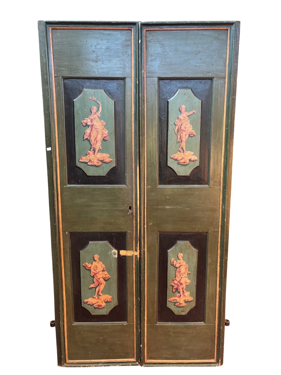 Porte à 2 vantaux peinte et décorée de personnages