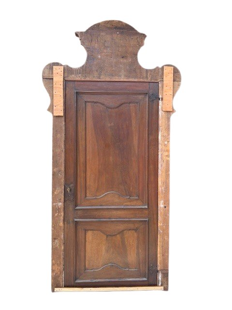 Lombard-style Walnut Door With A Contoured Frame-photo-3