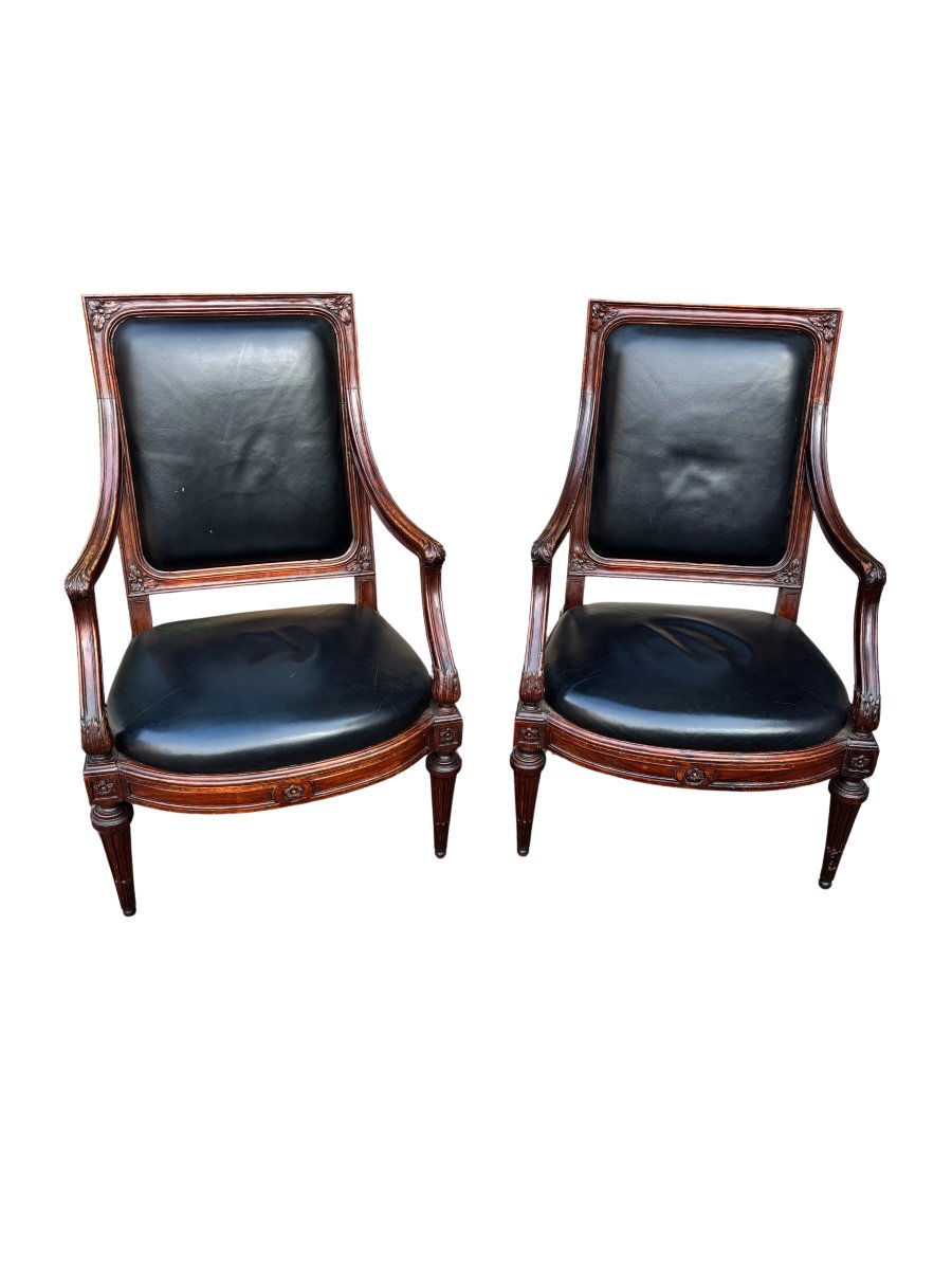 Paire de fauteuils génois en noyer