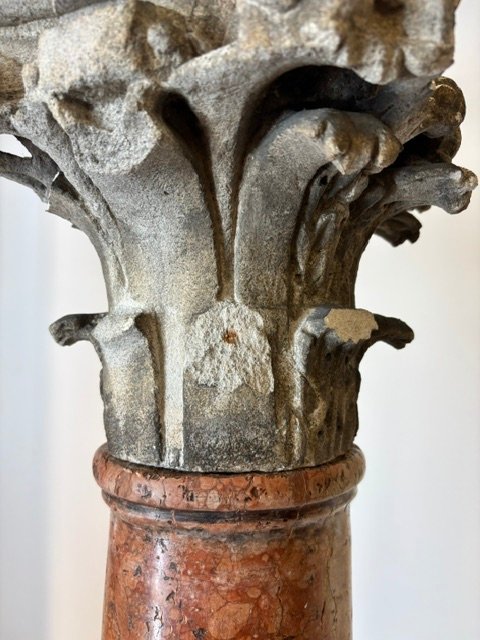 Paire de colonnes vénitiennes en marbre rose de Vérone avec chapiteaux en pierre -photo-5