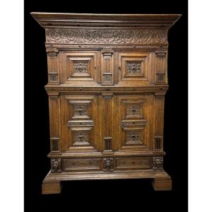 buffet à 4 portes en chêne avec décor ébénisé dans le style de la renaissance