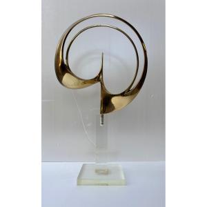sculpture en bronze doré sur base en plexiglass signée et datée "Carmelo Cappello '74