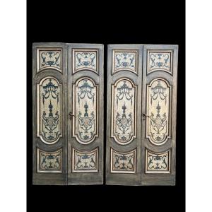 Deux portes peintes et décorées