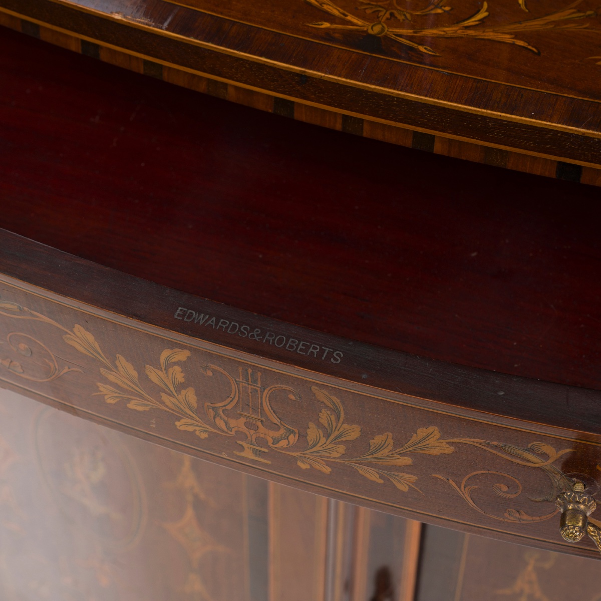 A Serpentine-front Display Cabinet-photo-3
