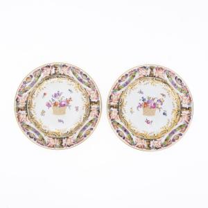 Paire d'assiettes, Capodimonte, 20e siècle