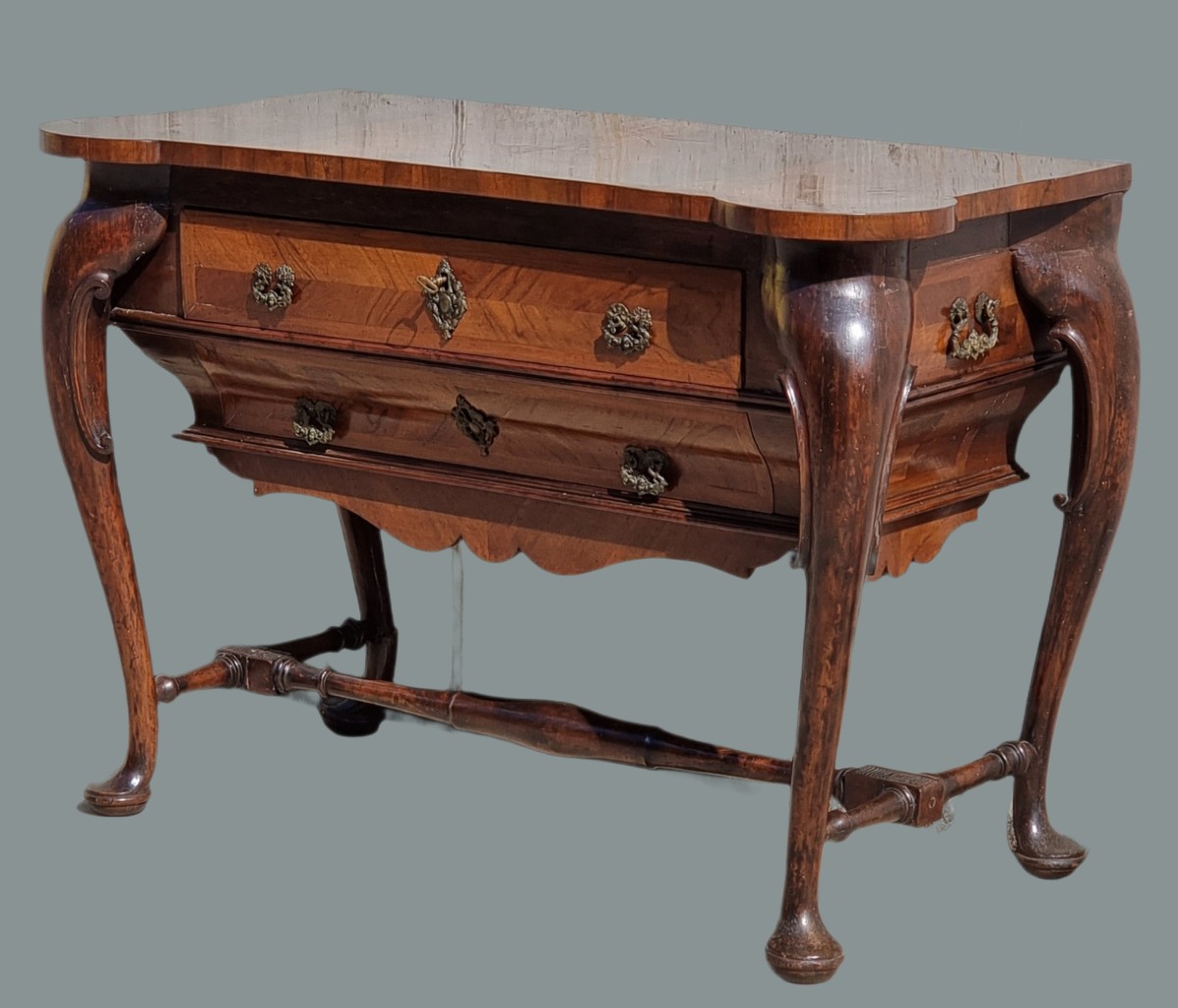 Ferrara Console Chest Of Drawers In Walnut, 18th Century