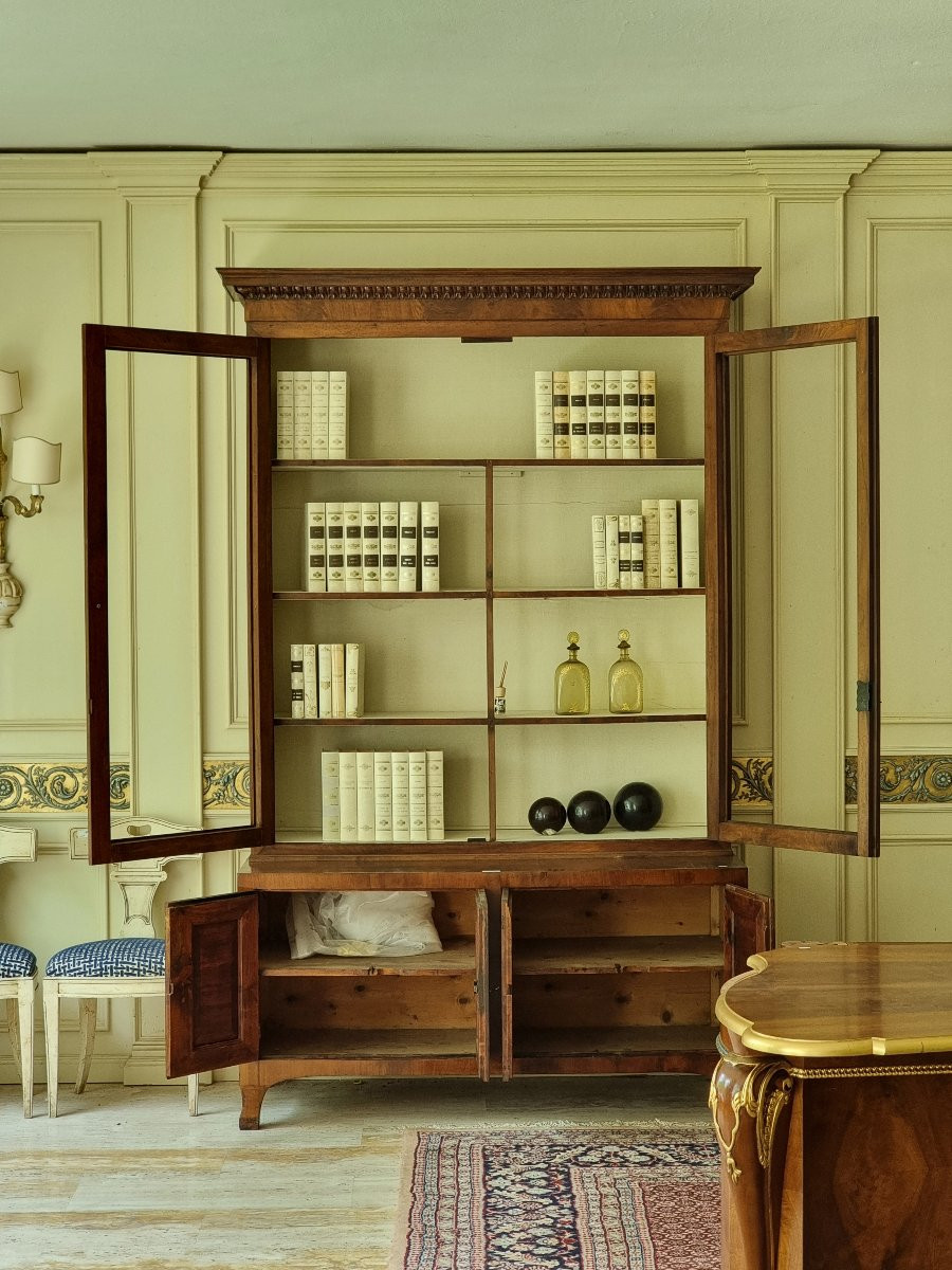 Pair Of Carved Walnut Bookcase-cupboards – Veneto, Early 19th Century-photo-3