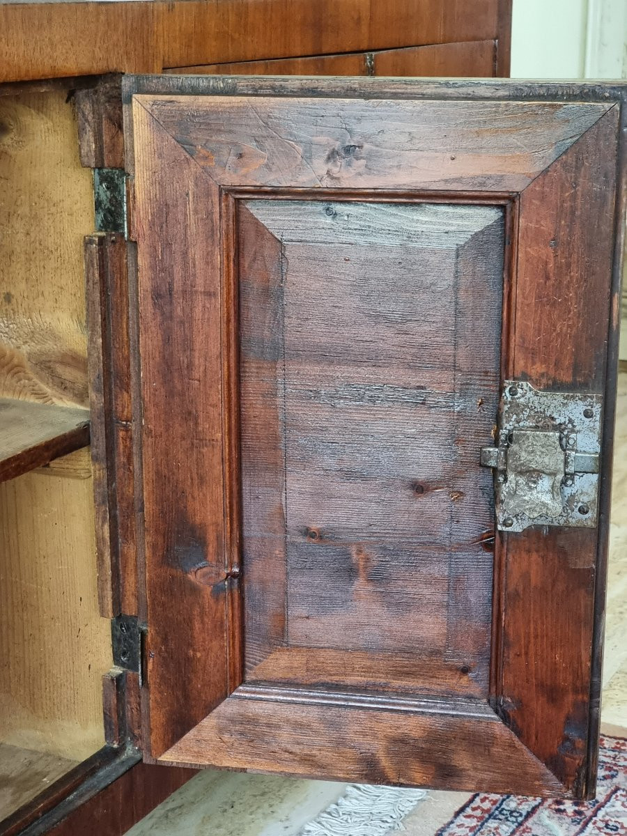 Pair Of Carved Walnut Bookcase-cupboards – Veneto, Early 19th Century-photo-3