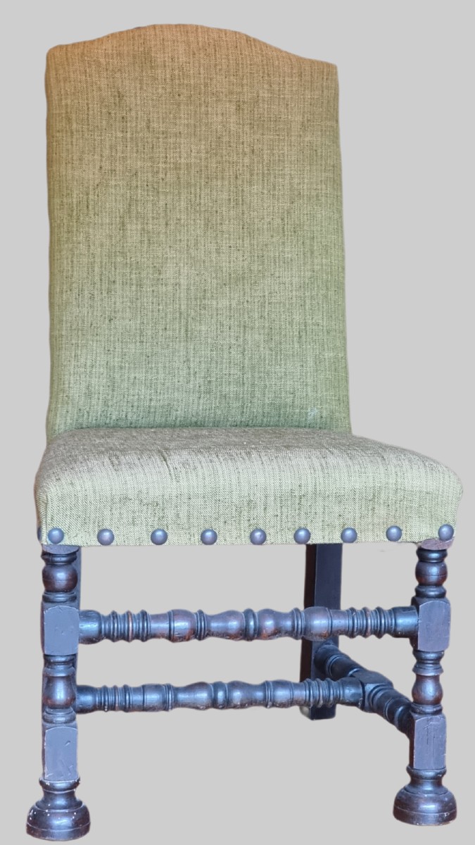Jeu de six chaises à fuseaux en noyer – Fin XVIIᵉ / Début XVIIIᵉ siècle