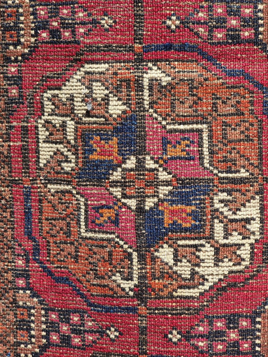 Tribal Persian Rug With Gul Motif – Hand-knotted Wool, Iran, Early 20th Century-photo-5