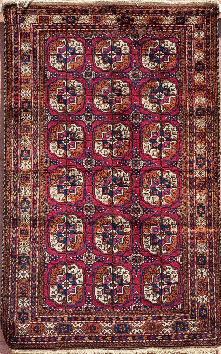 Tribal Persian Rug With Gul Motif – Hand-knotted Wool, Iran, Early 20th Century