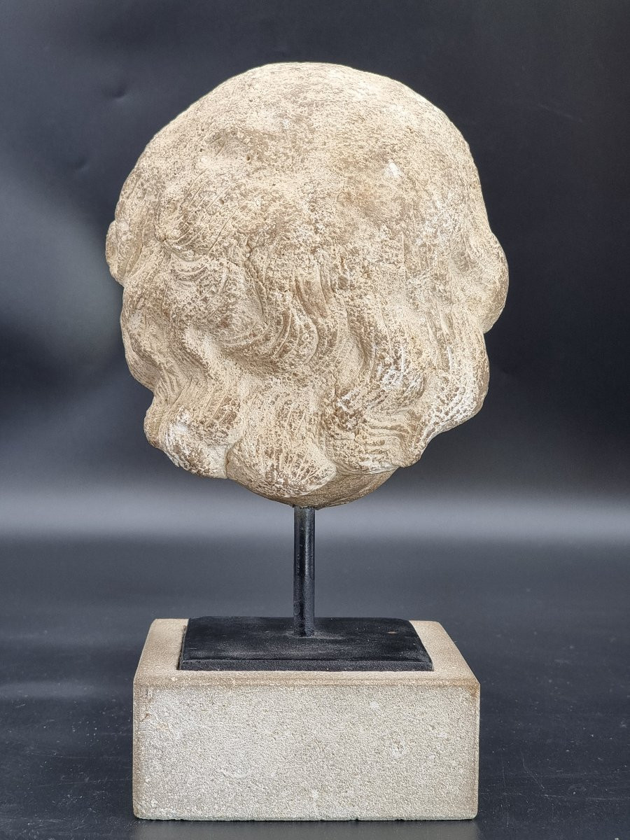 Tête de putto en pierre calcaire, sur base moderne-photo-3