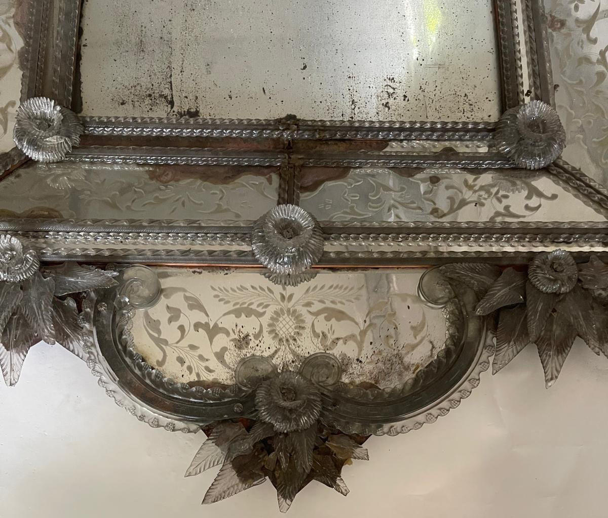 Venetian Mirror In Engraved Glass With Applied Flowers, Late 19th – Early 20th Century-photo-3