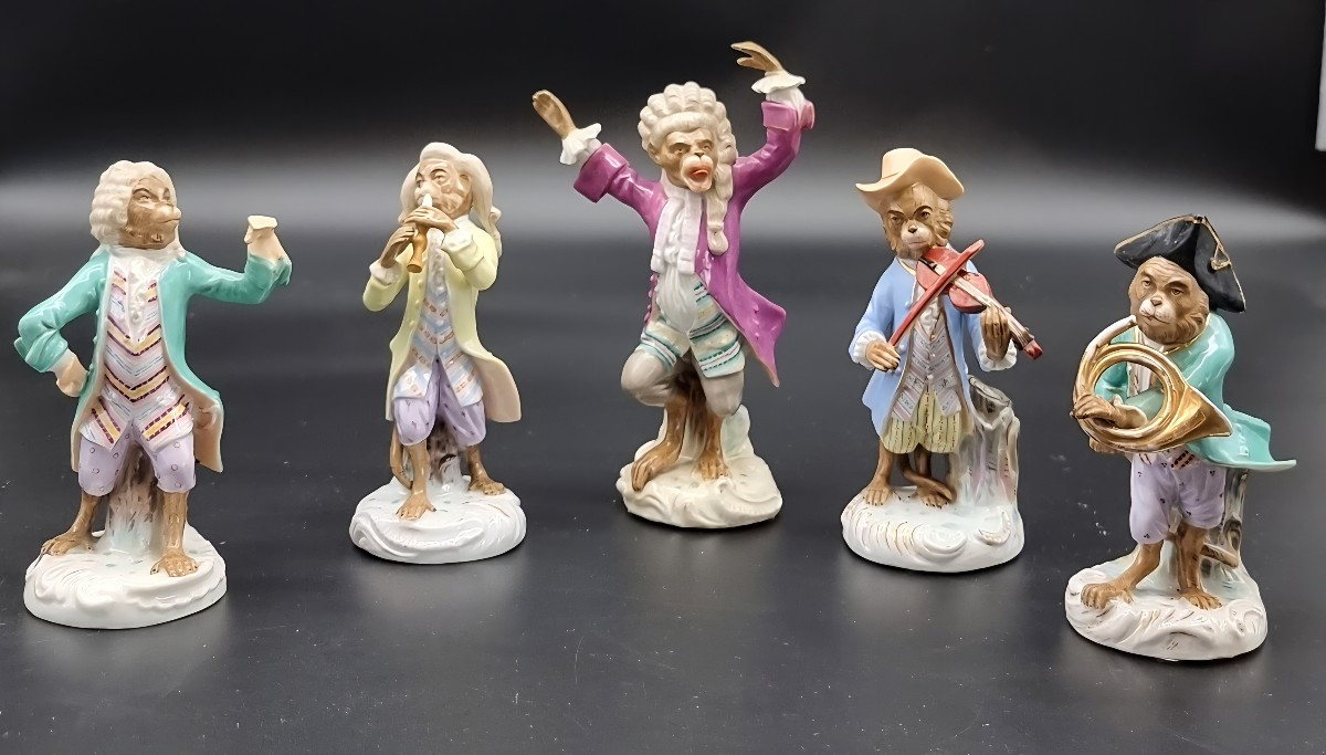 Five Porcelain Figurines – Monkey Orchestra (“affenkapelle”) – Meissen, 20th Century