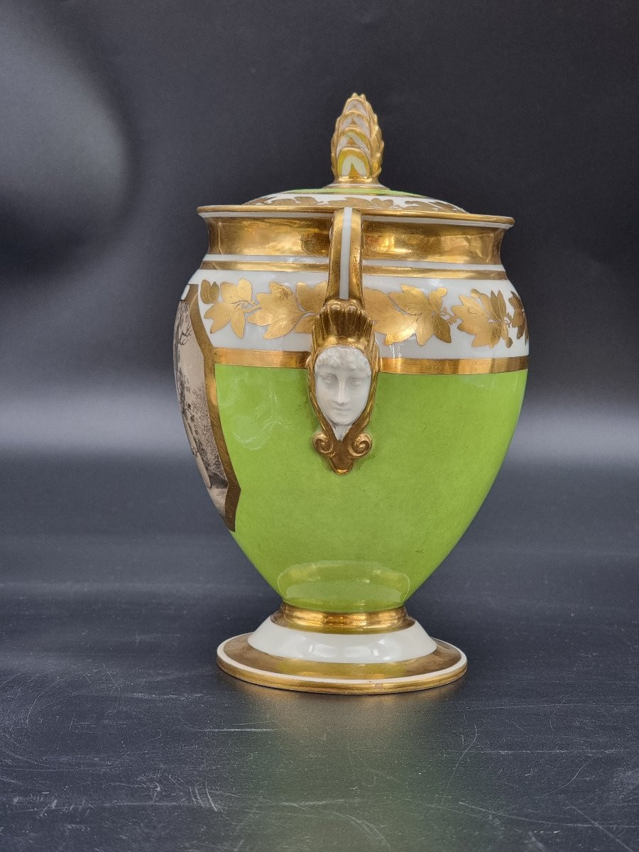 Coupe couverte en porcelaine, première moitié du XIXe siècle-photo-3