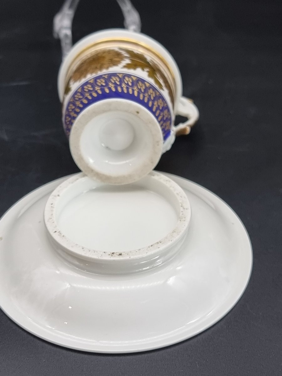 Chocolate Cup In White And Gilt Porcelain – Europe, 19th Century-photo-3