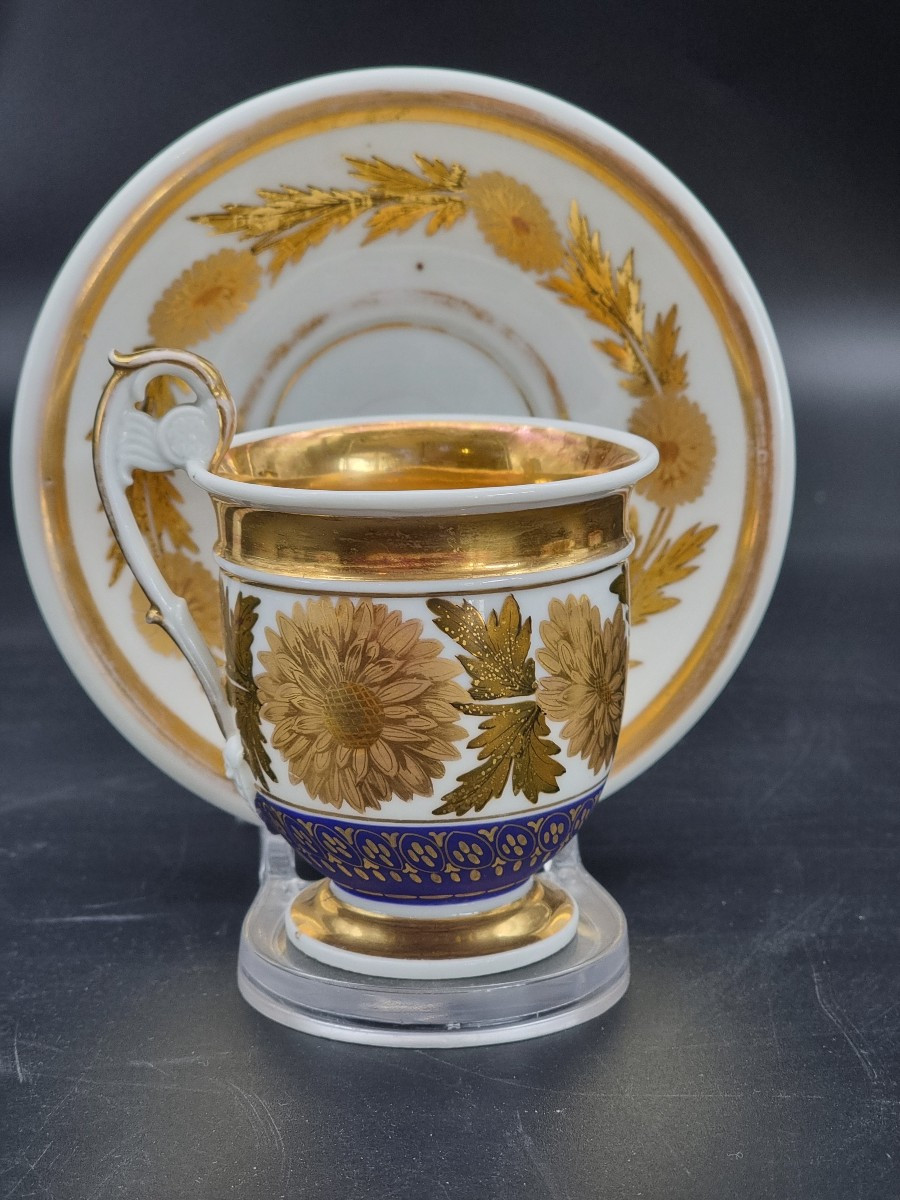 Chocolate Cup In White And Gilt Porcelain – Europe, 19th Century